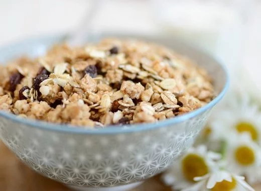 Étude Générations futures sur les pesticides dans le muesli : <i>Le Canard enchaîné</i> s'ouvre à la publicité