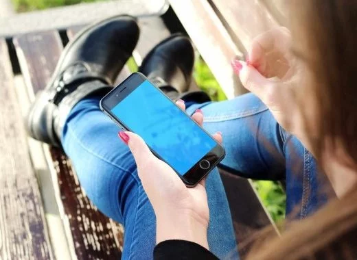 Faut-il craindre la lumière bleue des LED ?